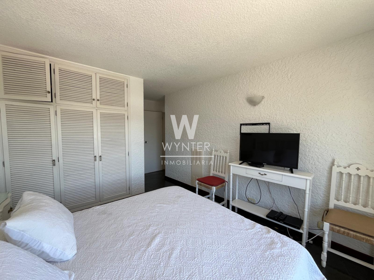 Apartamento ID.883 - Piso Alto A Pasos Del Puerto - 3 Dorm.