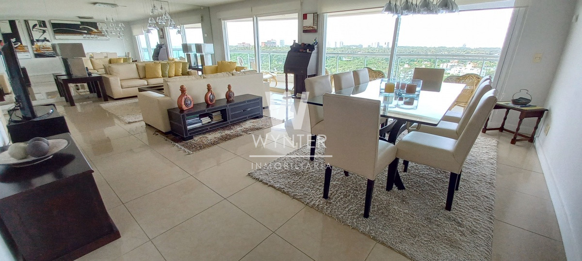 Apartamento ID.12 - Aquarela piso alto - 4 suites