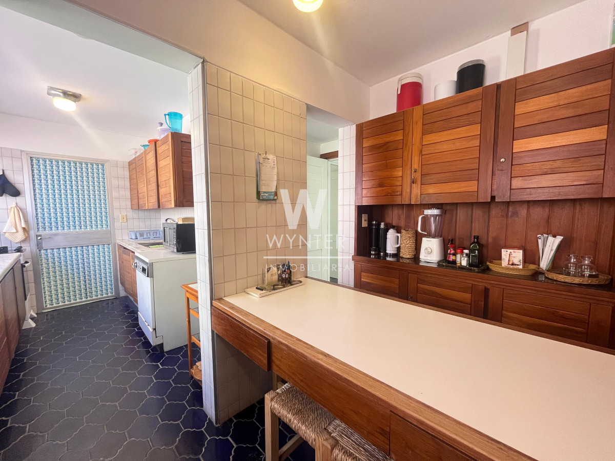 Apartamento ID.5443 - Apartamento en venta - Primera fila sobre el Emir