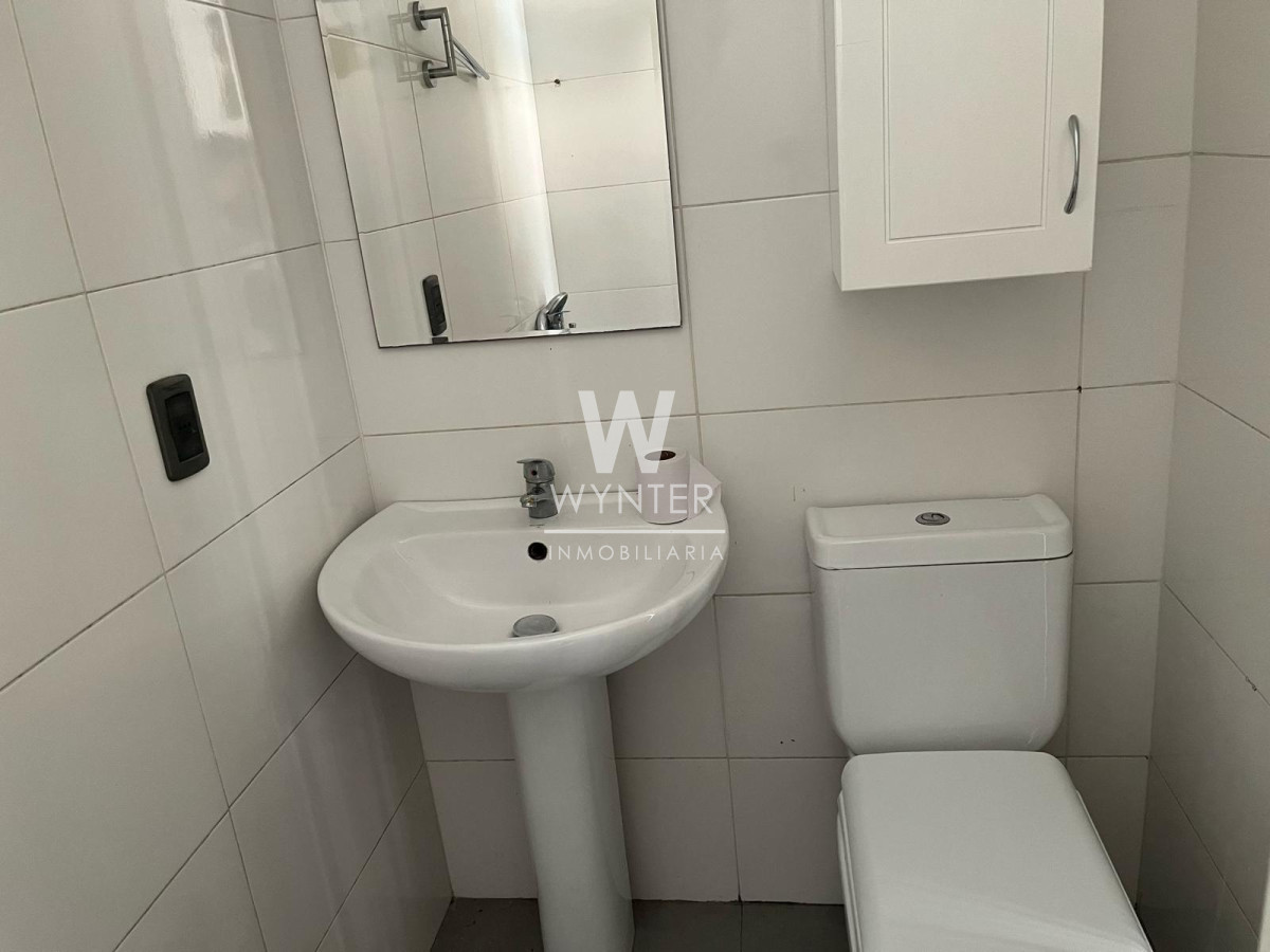 Apartamento ID.5761 - Venta, apartamento en Rambla, 3 dormitorios y servicio