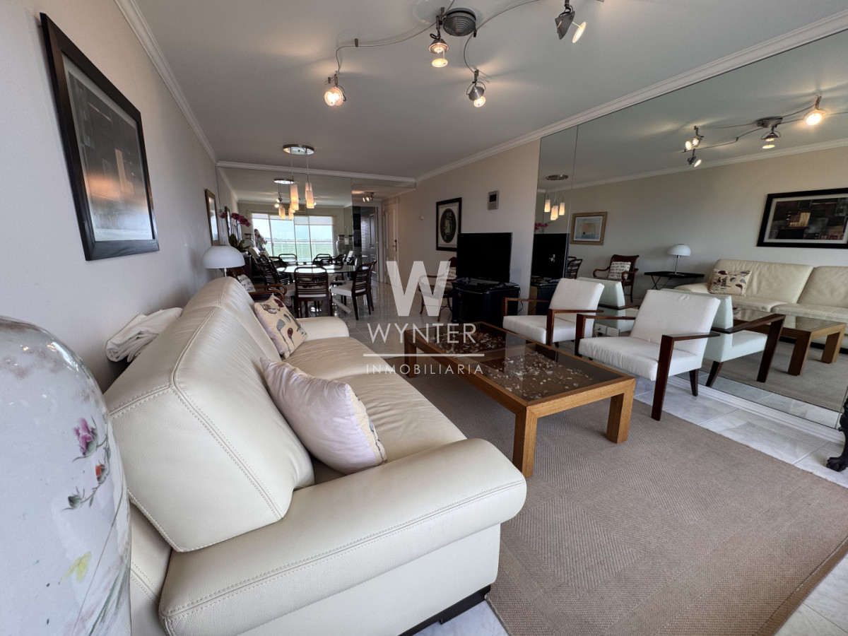 Apartamento ID.6077 - Coral Tower - 3 dormitoiros