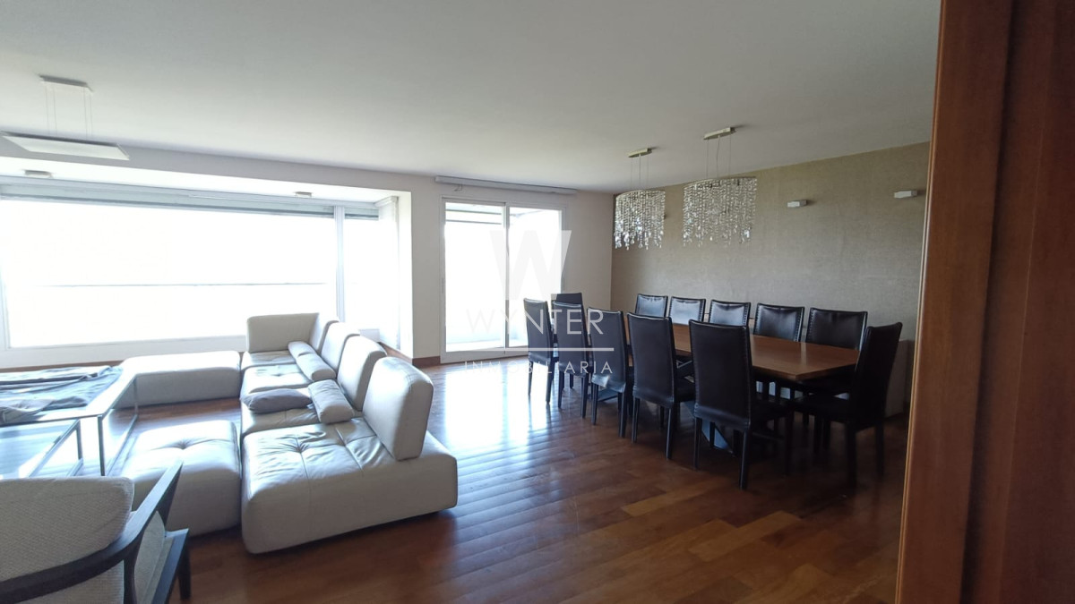 Apartamento ID.6098 - APARTAMENTO EN VENTA EN EL GOLF, 4 DORMTIROS Y SERVICIO. 