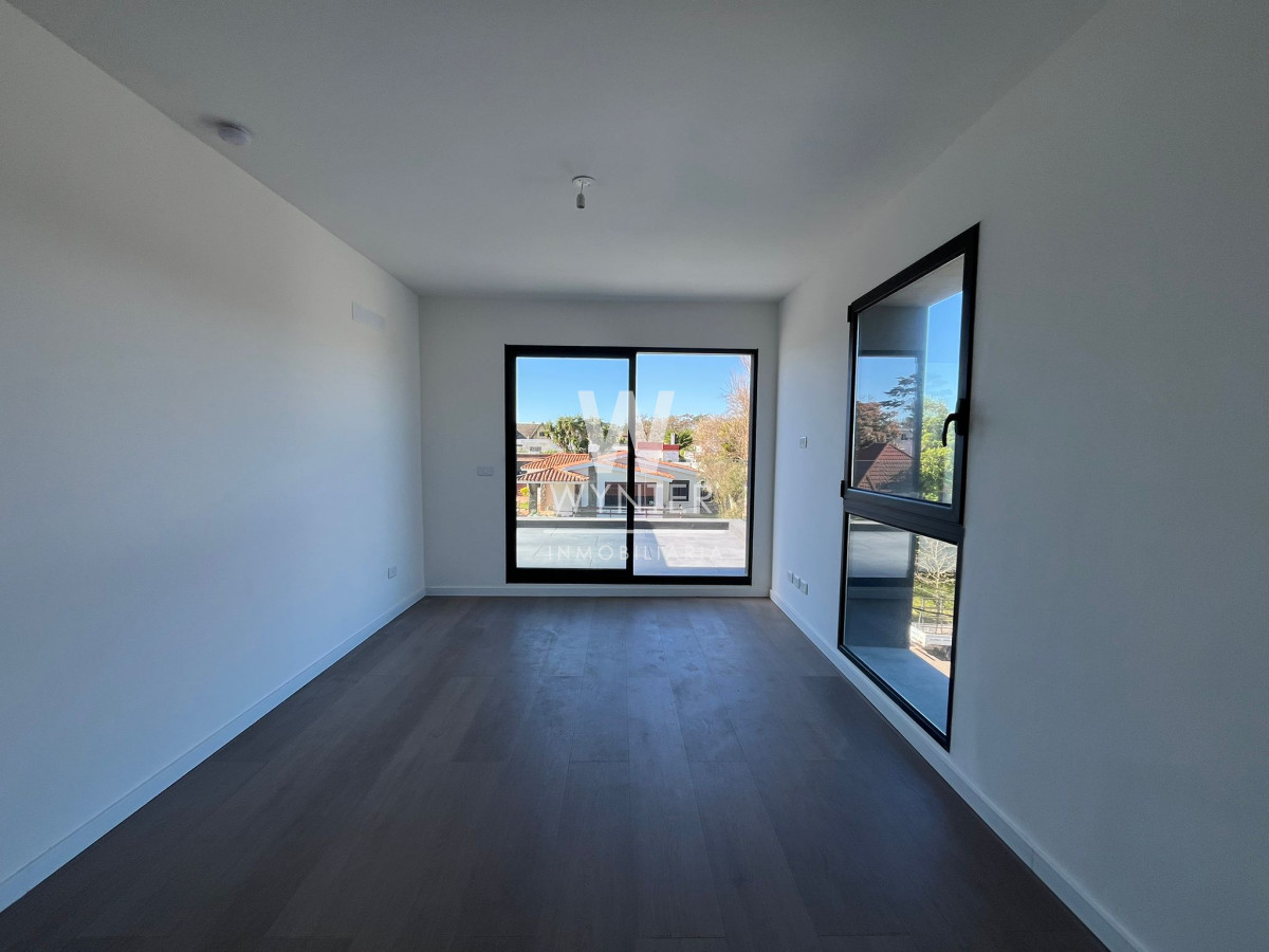 Apartamento ID.5547 - Apartamento en venta amparado por la Ley de Vivienda Promovida, a  pasos del mar - 2 dormitorios y medio