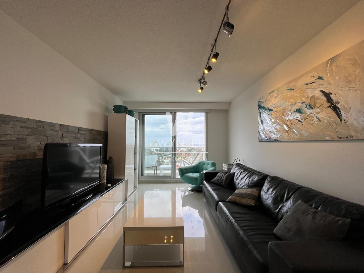 Apartamento ID.5674 - Apartamento en venta en Summer Tower - 3 dormitorios