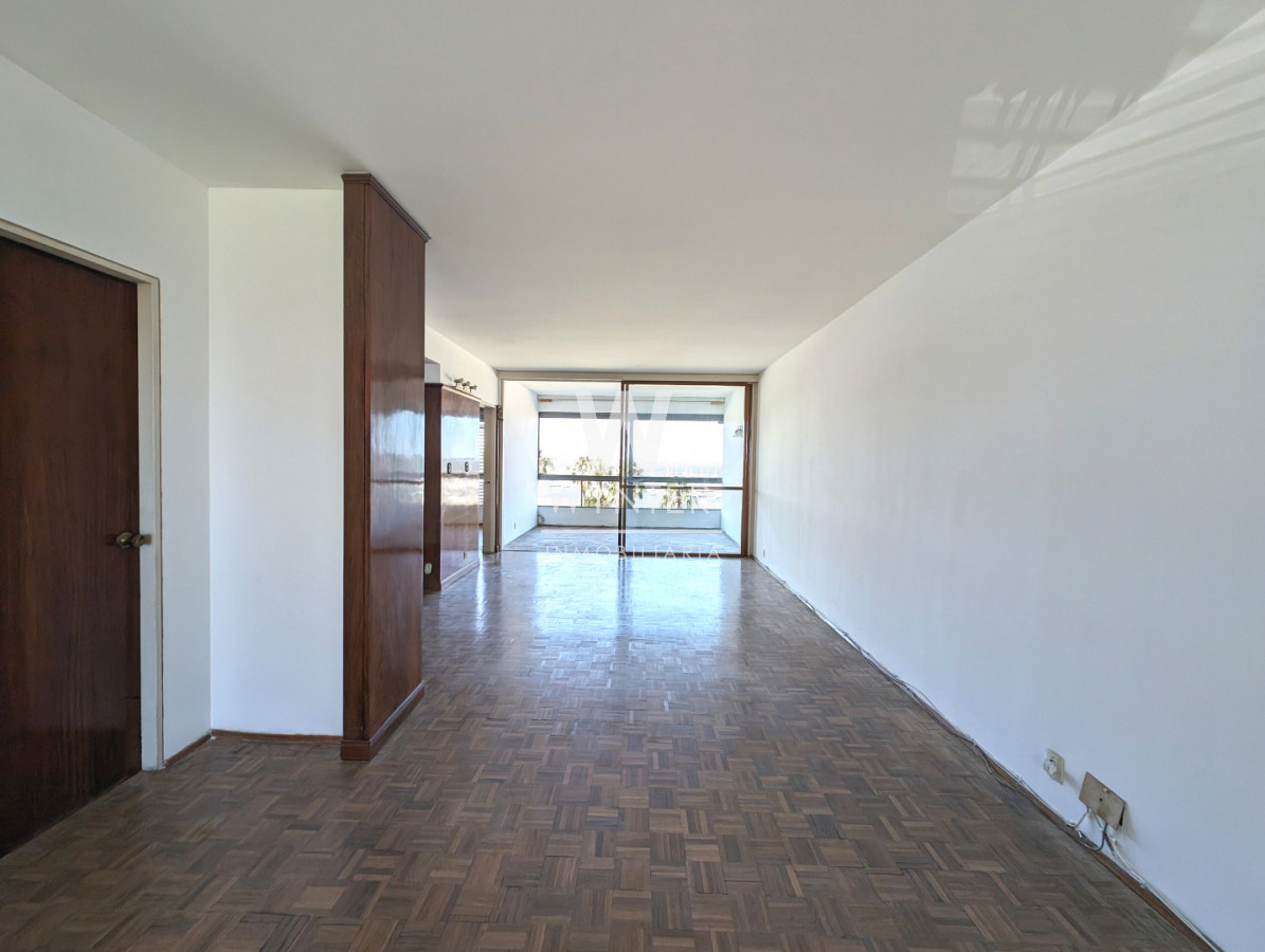 Apartamento ID.6293 - Edificio Panamericano, 3 dorm y servicio. En venta 