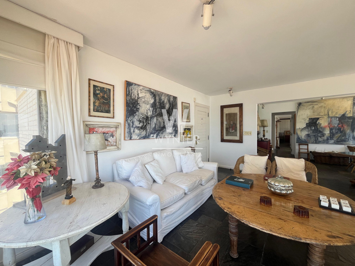 Apartamento ID.5443 - Apartamento en venta - Primera fila sobre el Emir