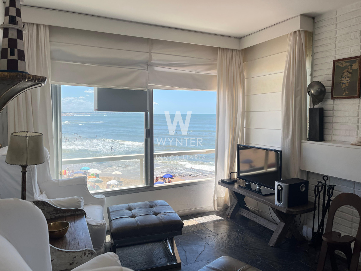 Apartamento ID.5443 - Apartamento en venta - Primera fila sobre el Emir