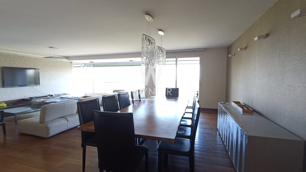 Apartamento ID.6098 - APARTAMENTO EN VENTA EN EL GOLF, 4 DORMTIROS Y SERVICIO. 