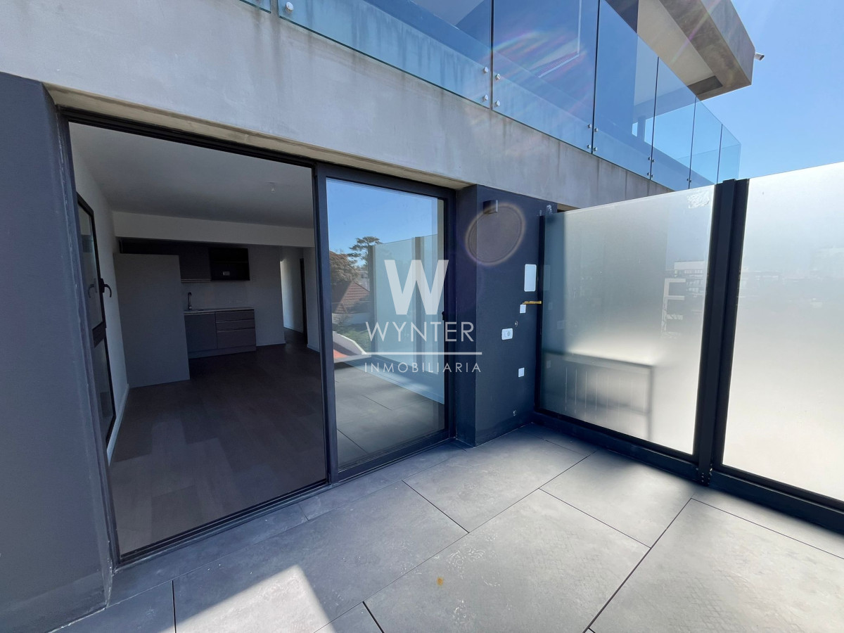 Apartamento ID.5547 - Apartamento en venta amparado por la Ley de Vivienda Promovida, a  pasos del mar - 2 dormitorios y medio