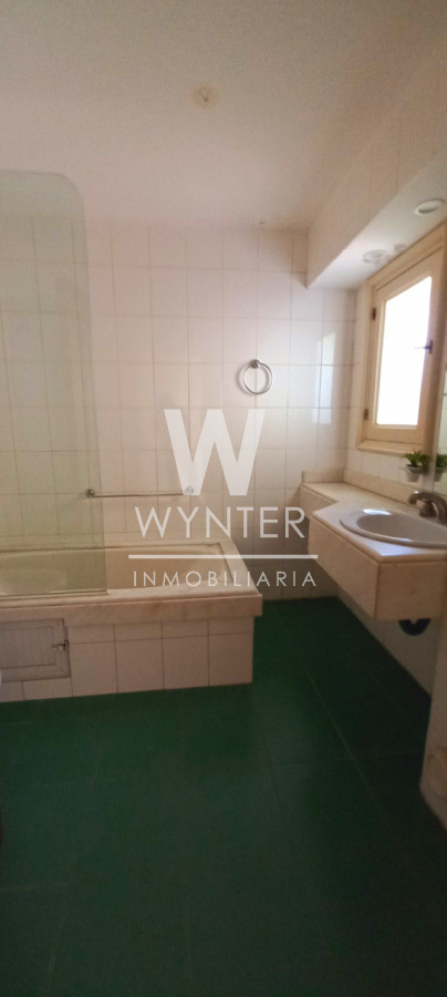 Apartamento ID.6158 - Apartamento en venta. Edificio Porto Scala frente al Puerto