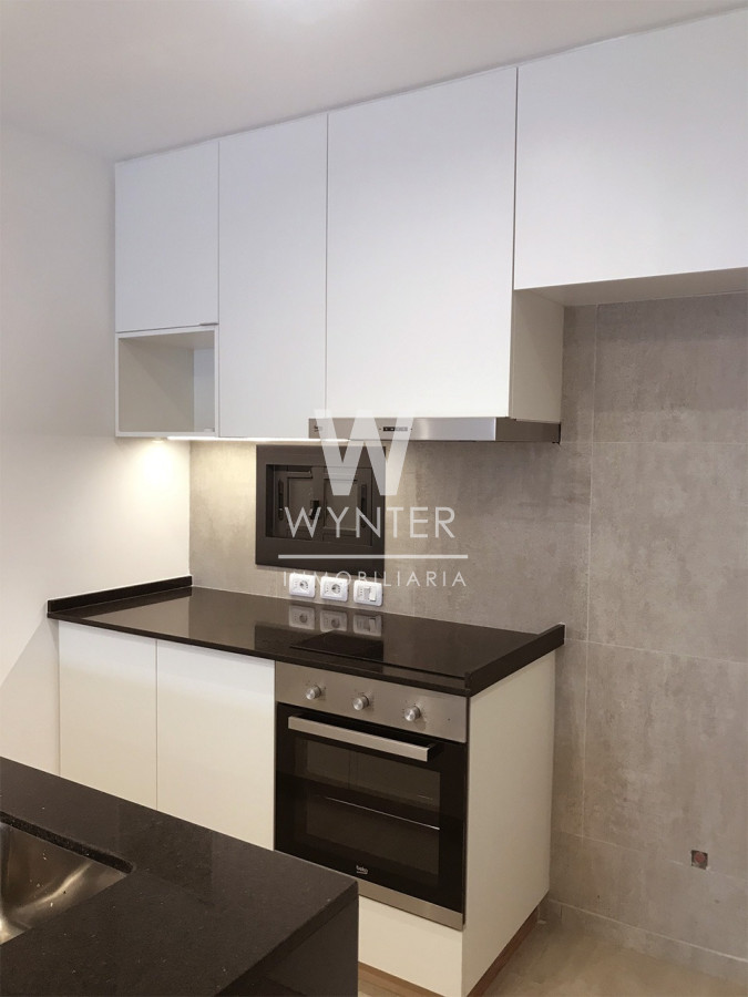 Apartamento ID.5340 - Edificio en venta, con renta, Pocitos 