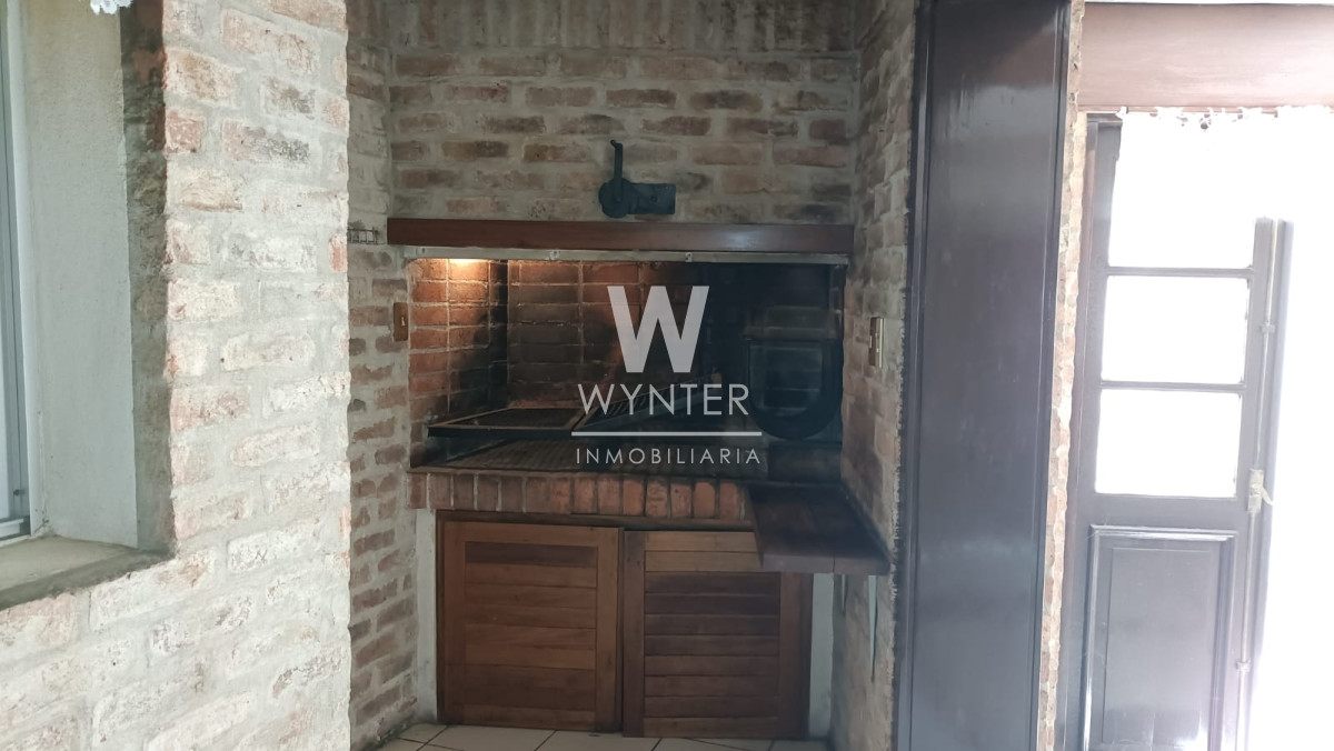 Apartamento ID.5266 - APARTAMENTO EN VENTA, RAMBLA GADNHI, 3 DORMITORIOS Y SERVICIO.