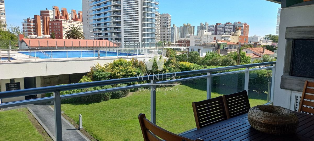 Apartamento ID.6042 - Torre Manhattan - Próximo Playa Brava y Mansa - 2 dormitorios