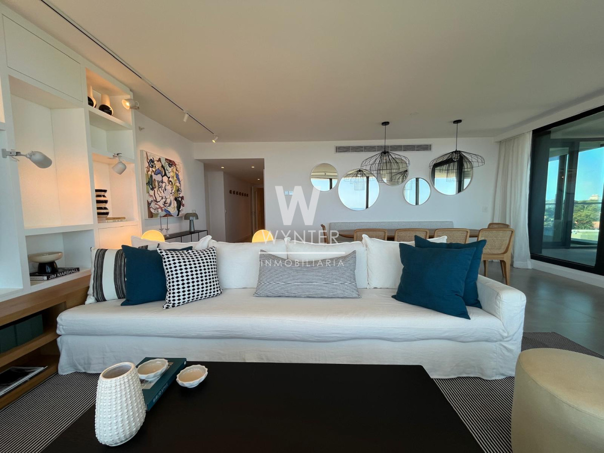 Apartamento ID.5588 - Apartamento en venta en Venetian - esquinero - 4 suites o 3 y dep. de servicio