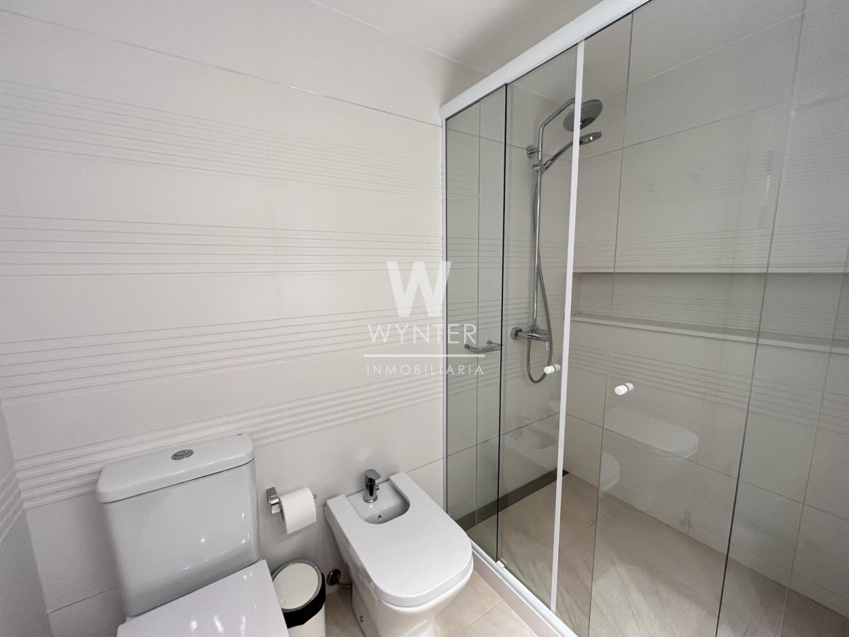 Apartamento ID.59 - Totalmente reciclado con hermosa vista a la bahía - 3 y dependencia de servicio