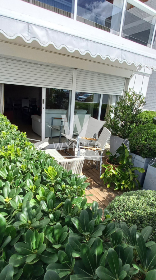 Apartamento ID.6158 - Apartamento en venta. Edificio Porto Scala frente al Puerto