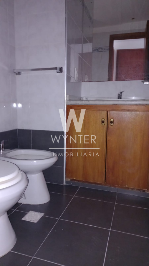 Apartamento ID.5081 - Venta. Apartamento en Rambla Gandhi, 3 dorm y servicio 