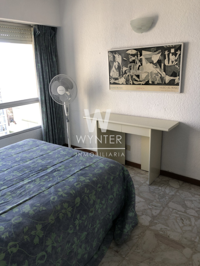 Apartamento ID.926 - Excelente apartamento reciclado con vista al mar - 3 Dorm