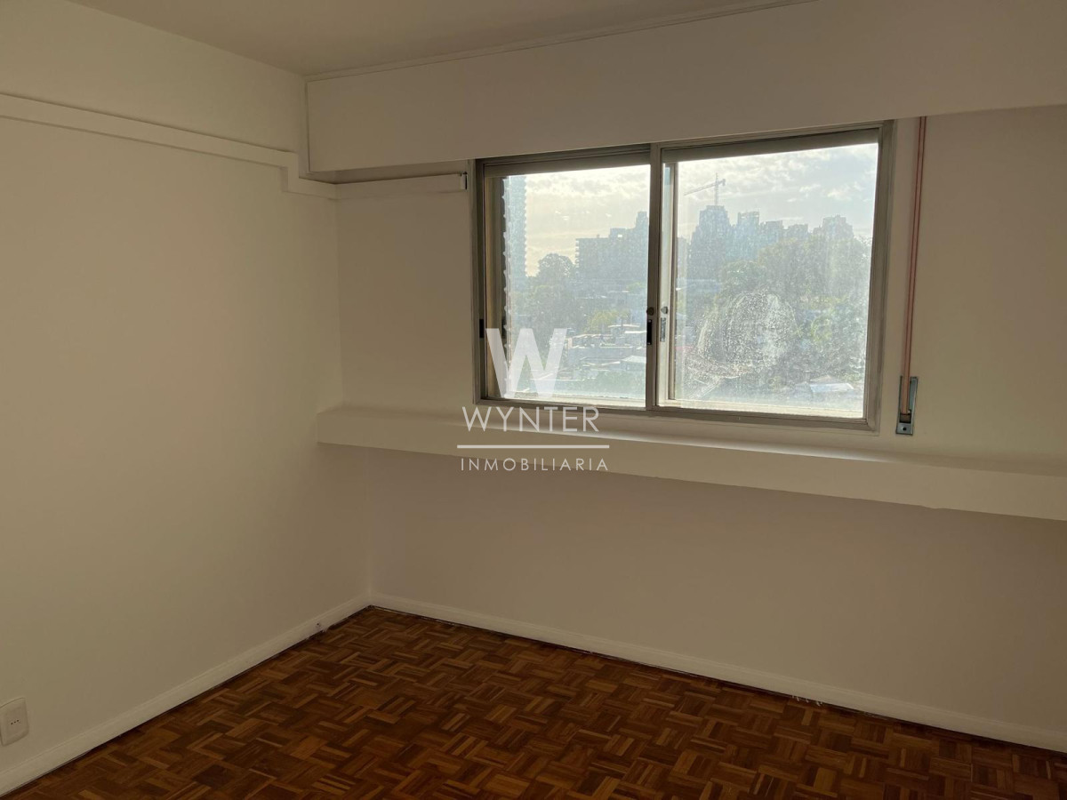 Apartamento ID.5761 - Venta, apartamento en Rambla, 3 dormitorios y servicio