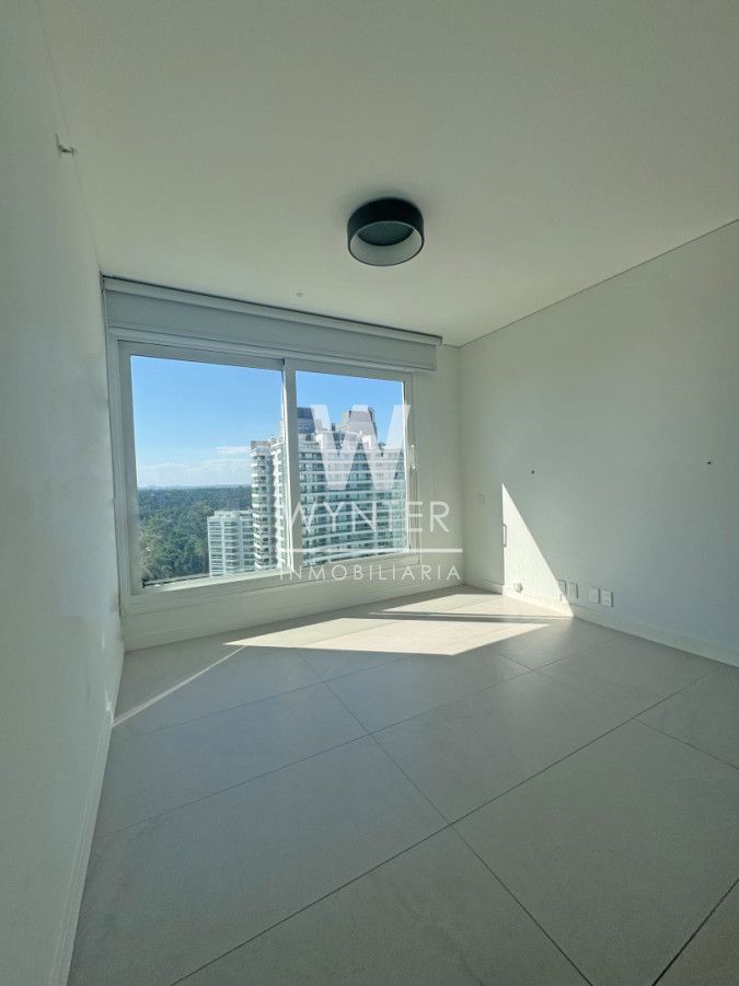 Apartamento ID.5299 - Apartamento en venta - Le Parc esquinero, piso muy alto!!!