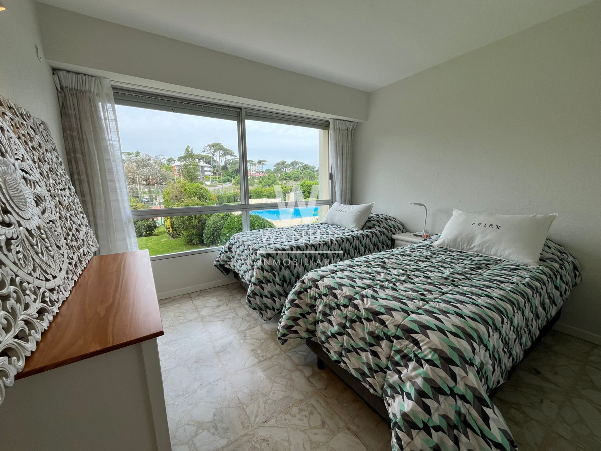 Apartamento ID.3602 - Alquiler temporal edificio Fragata Playa Mansa - 3 dormitorios