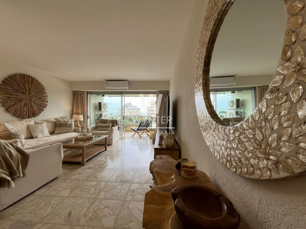 Apartamento ID.3602 - Alquiler temporal edificio Fragata Playa Mansa - 3 dormitorios