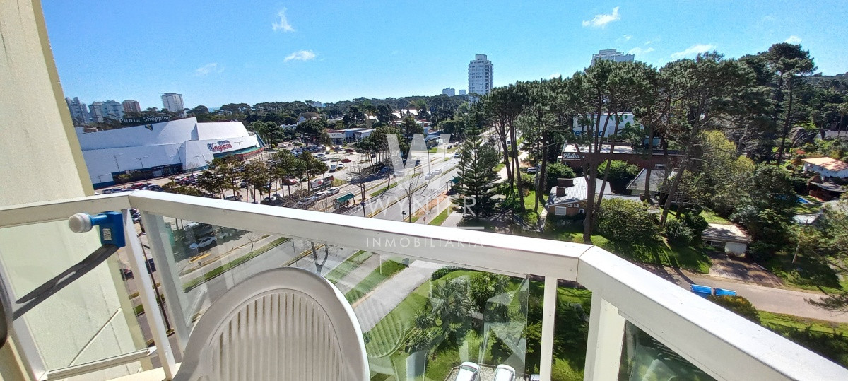 Apartamento ID.1456 - Av. Roosevelt - 2 dormitorios con parrillero y estufa a leña