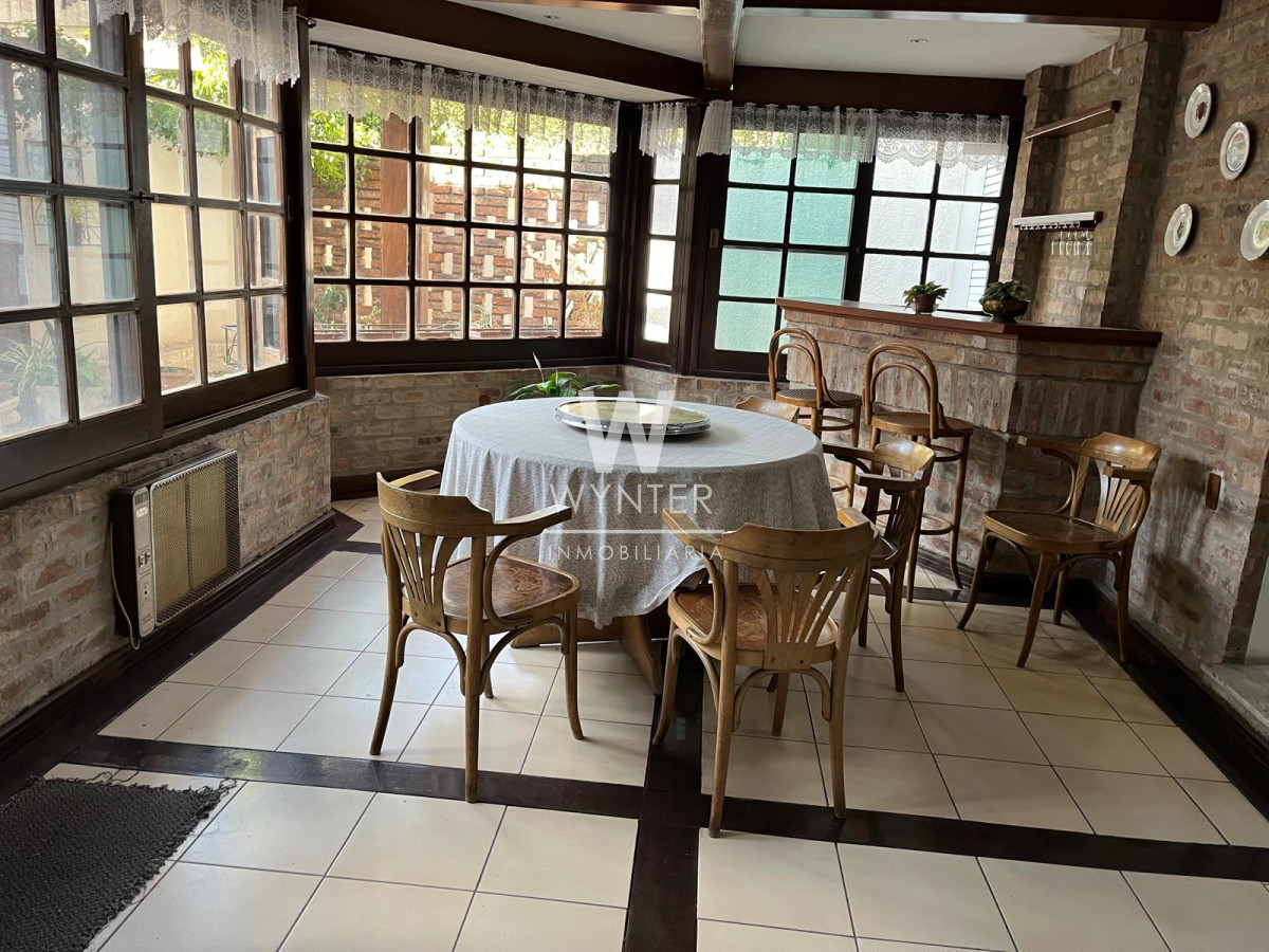 Apartamento ID.5266 - APARTAMENTO EN VENTA, RAMBLA GADNHI, 3 DORMITORIOS Y SERVICIO.