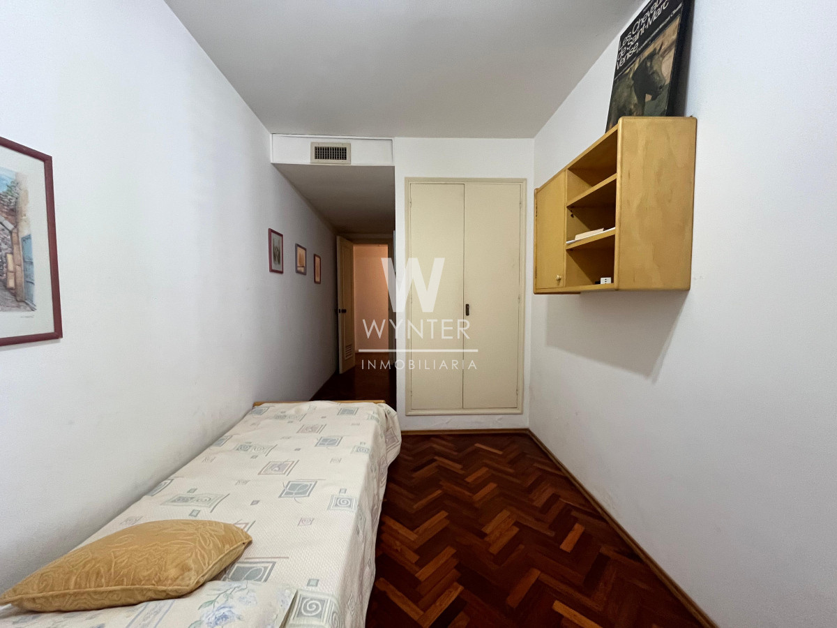 Apartamento ID.963 - A pasos del puerto, 2 y dependencia