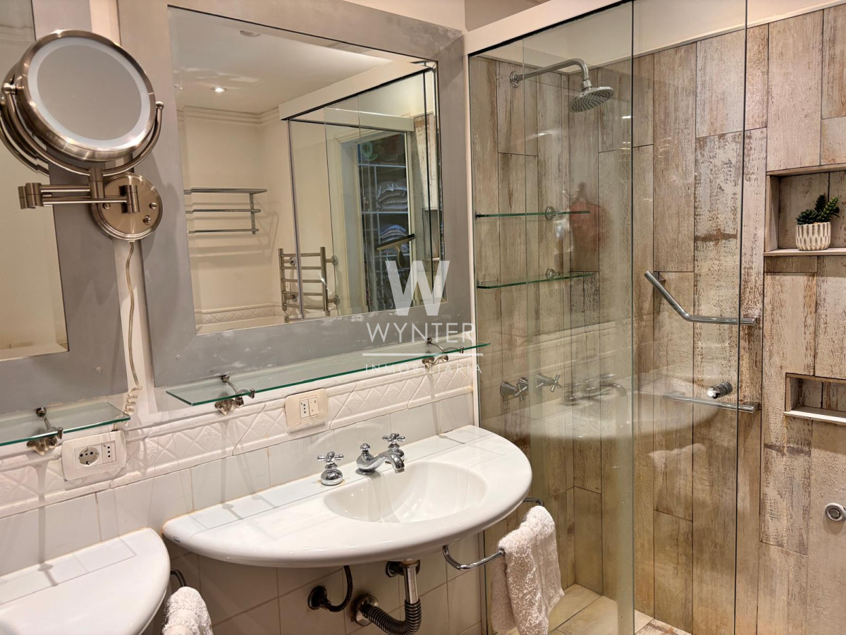 Apartamento ID.5462 - ALQUILER, 3 DORM Y SERVICIO, RAMBLA 