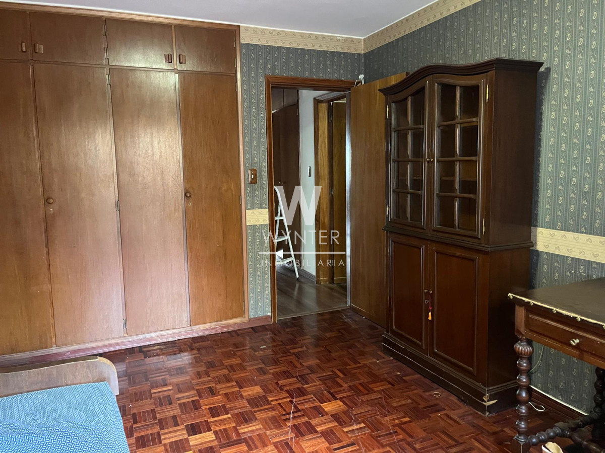 Apartamento ID.5266 - APARTAMENTO EN VENTA, RAMBLA GADNHI, 3 DORMITORIOS Y SERVICIO.