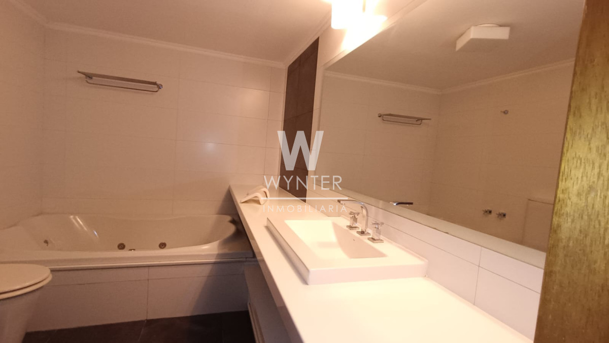 Apartamento ID.6098 - APARTAMENTO EN VENTA EN EL GOLF, 4 DORMTIROS Y SERVICIO. 