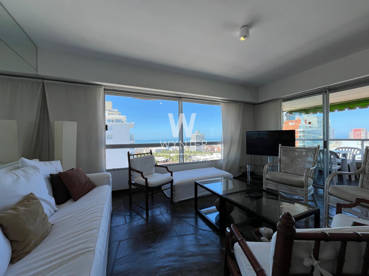 Apartamento ID.883 - Piso Alto A Pasos Del Puerto - 3 Dorm.