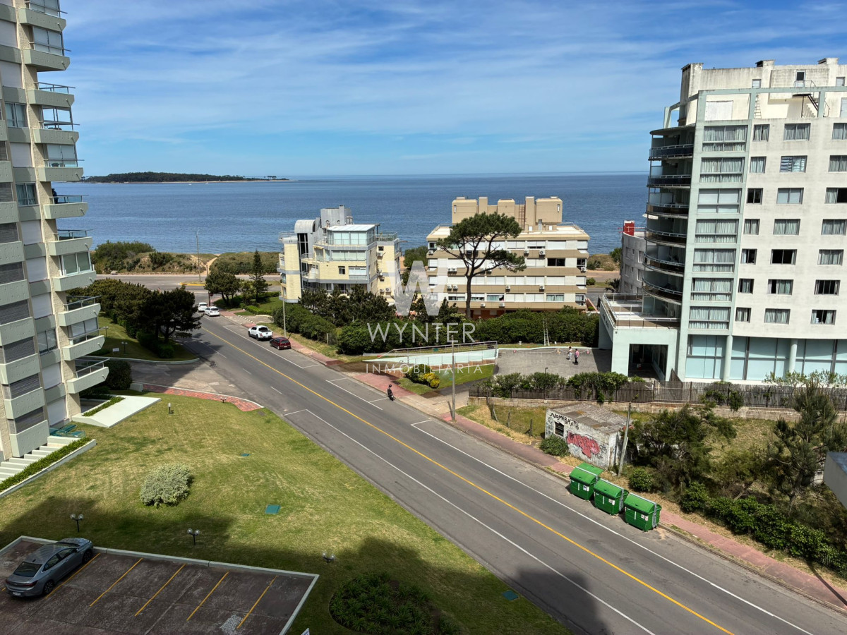 Apartamento ID.333 - Excelente Complejo - 3 dormitorios con vista al mar en edificio Fragata en alquiler