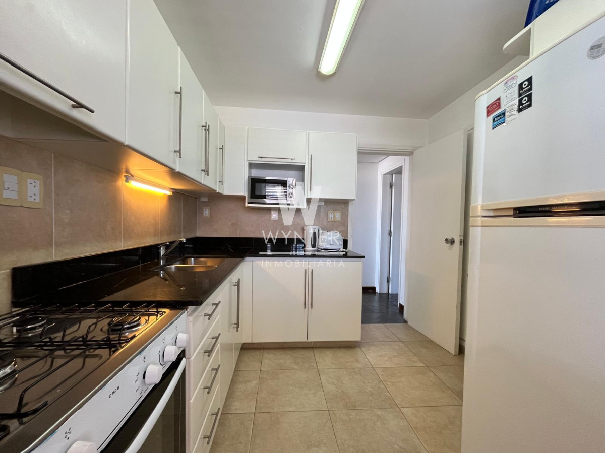 Apartamento ID.883 - Piso Alto A Pasos Del Puerto - 3 Dorm.