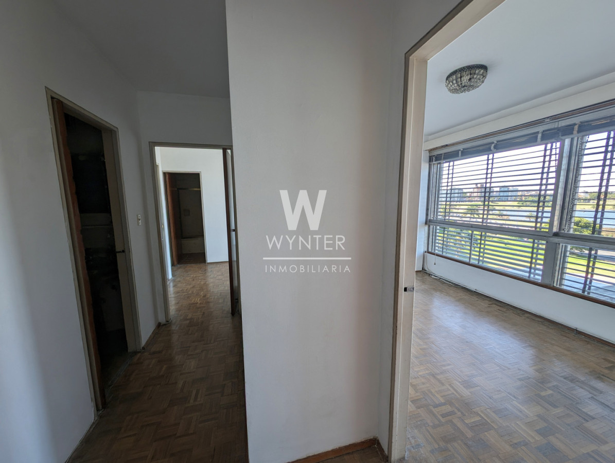 Apartamento ID.6293 - Edificio Panamericano, 3 dorm y servicio. En venta 