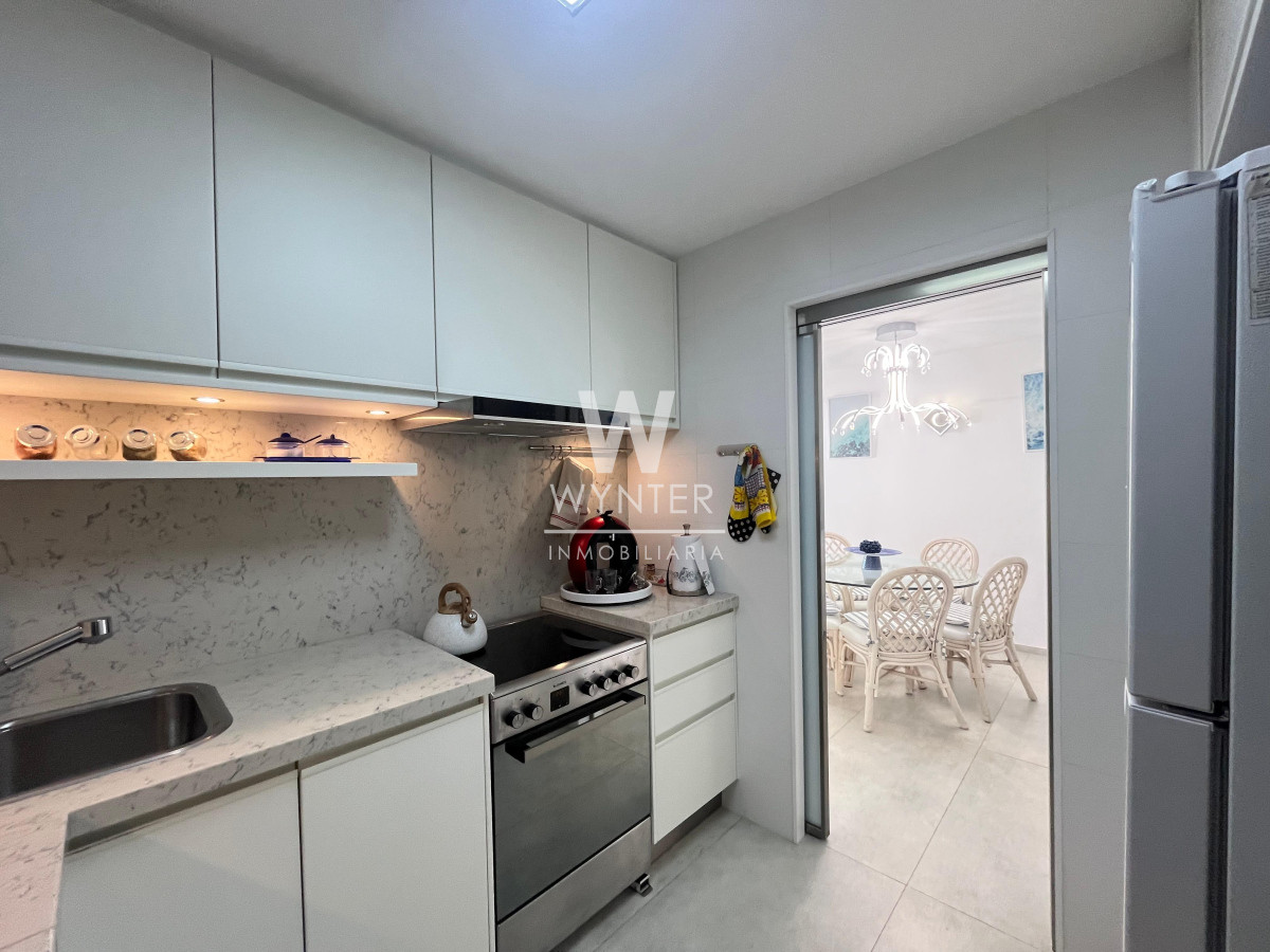 Apartamento ID.5333 - Apartamento en alquiler temporal en primera fila, playa mansa!!!