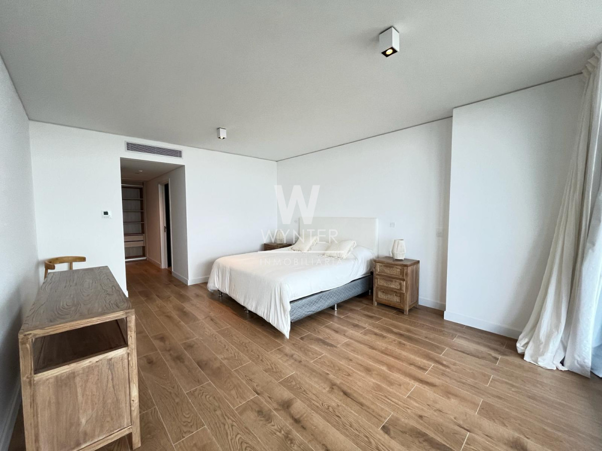 Apartamento ID.4728 - Trump tower, 1 dorm + den en venta!!!