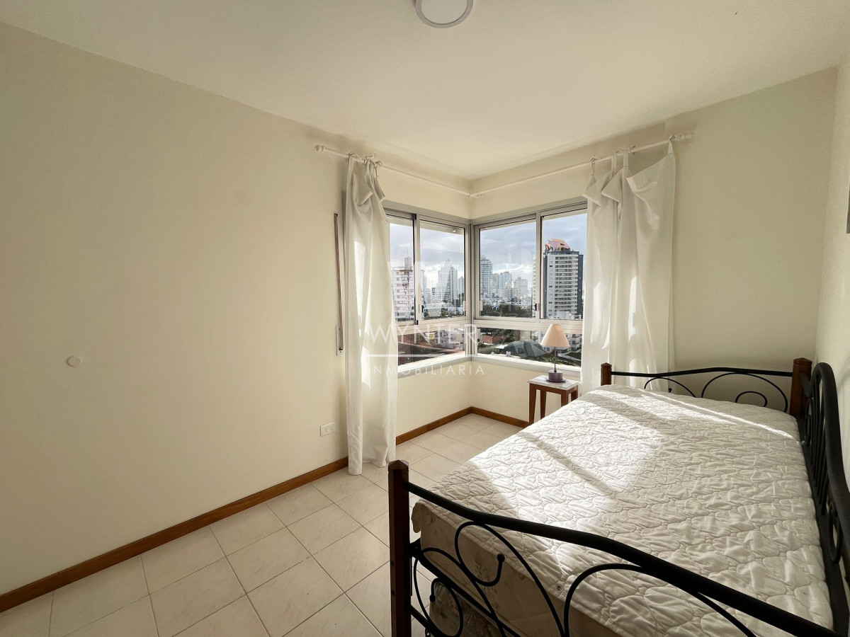 Apartamento ID.4111 - Apartamento en venta próximo al Hotel Enjoy y del mar - 2 dormitorios y medio 