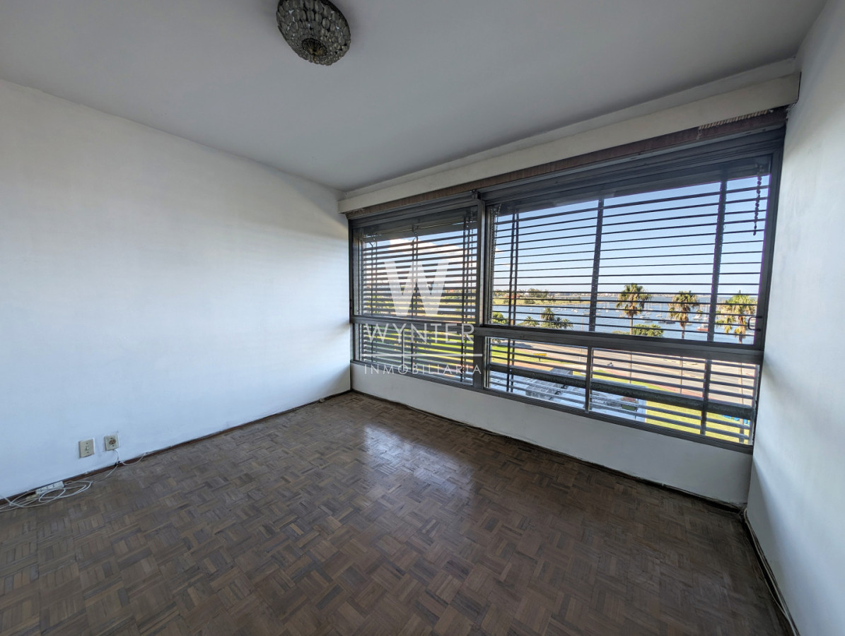 Apartamento ID.6293 - Edificio Panamericano, 3 dorm y servicio. En venta 