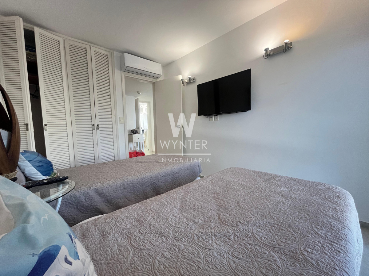 Apartamento ID.5333 - Apartamento en alquiler temporal en primera fila, playa mansa!!!