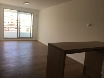 VENTA, MONOAMBIENTE, POCITOS. CON RENTA