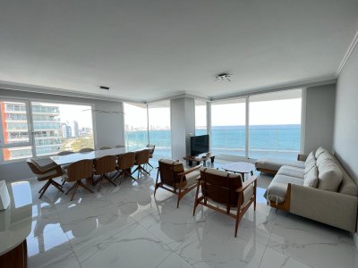 Apartamento en Punta del Este, Mansa