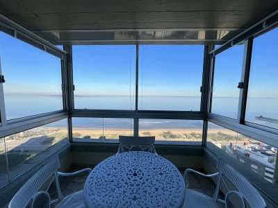 Apartamento en venta en Goleta - piso alto con excelente vista al mar - 3 dormitorios