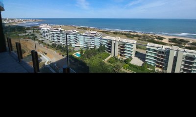 Surfside - Playa Brava  - 2 suites + den