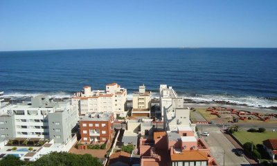 Reciclado, a 2 cuadras del Puerto - 3 y dependencia