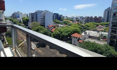 Venta, apartamento 3 dormitorios y servicio. Pocitos
