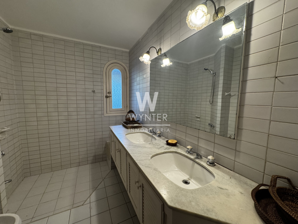 Casa ID.6174 - Casa en venta barrio Lugano. Muy linda casa próxima a Punta Shopping