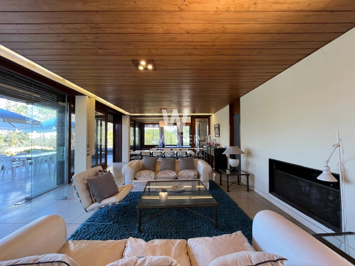 Casa ID.5918 - Casa en venta en San Rafael con 3.590 m2 - 11 suites