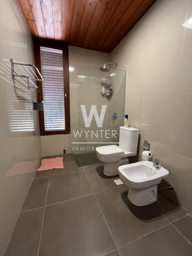 Casa ID.5918 - Casa en venta en San Rafael con 3.590 m2 - 11 suites